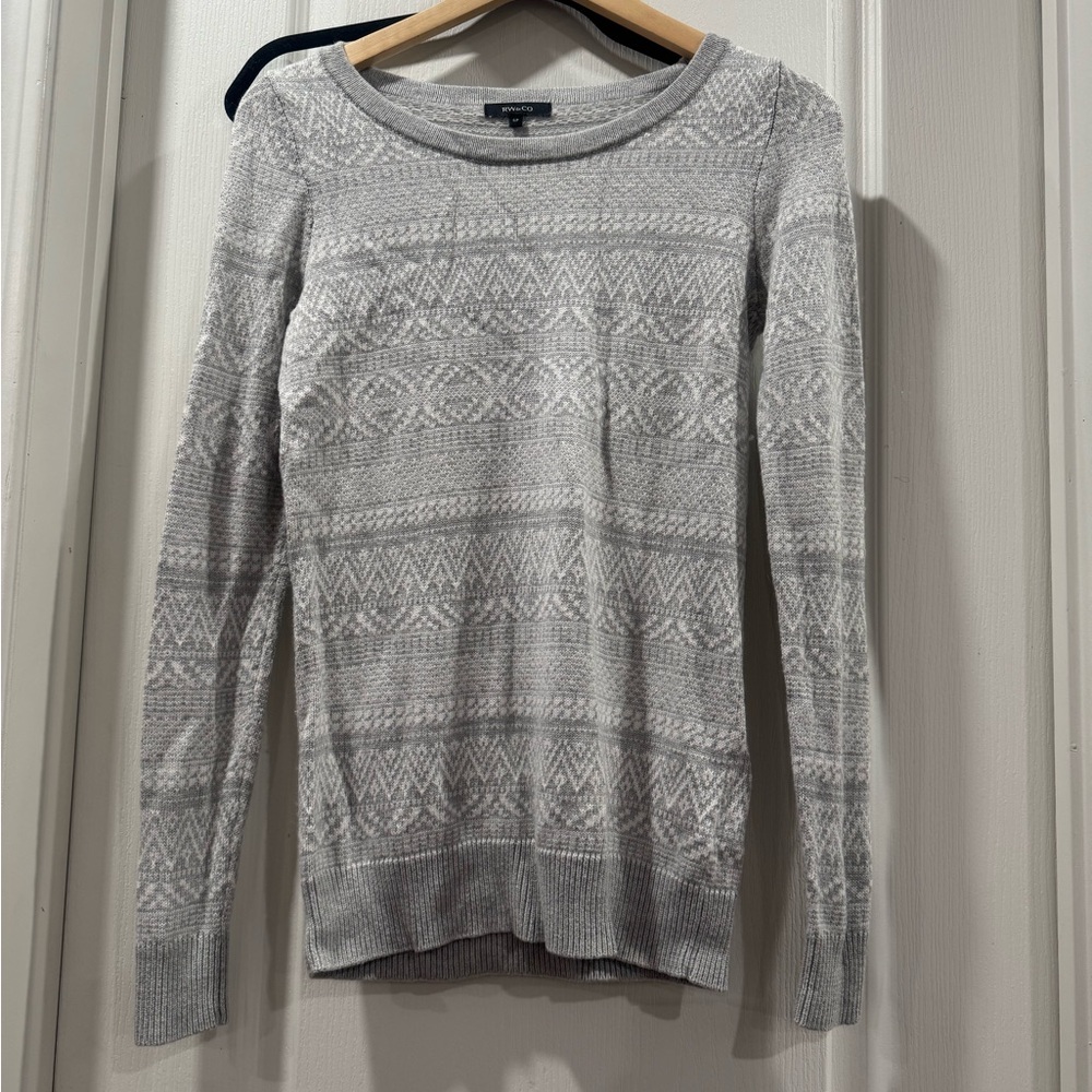 RW&CO. Light Gray Textured Knit Sweater